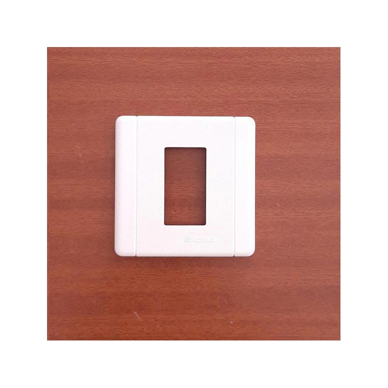 placa_1_modulo_tekne_bticino_blanco_13841B