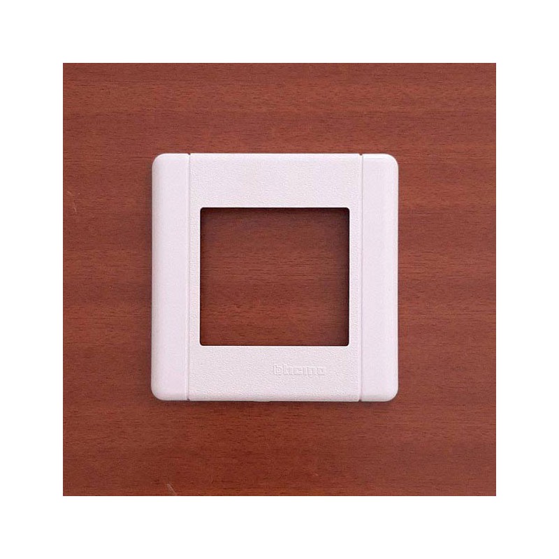 PLACA 1 MÓDULO ANCHO 2M TEKNE BTICINO BLANCO (Pack 2 un.)