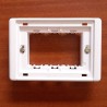 Placa_soporte_3_modulos_estrechos_tekne_bticino_13803B