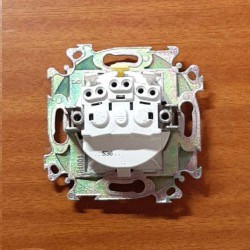 30536.90_base_enchufe_eunea_sm180