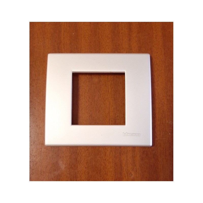N4802SA_placa_bticino_light_plata_brillante
