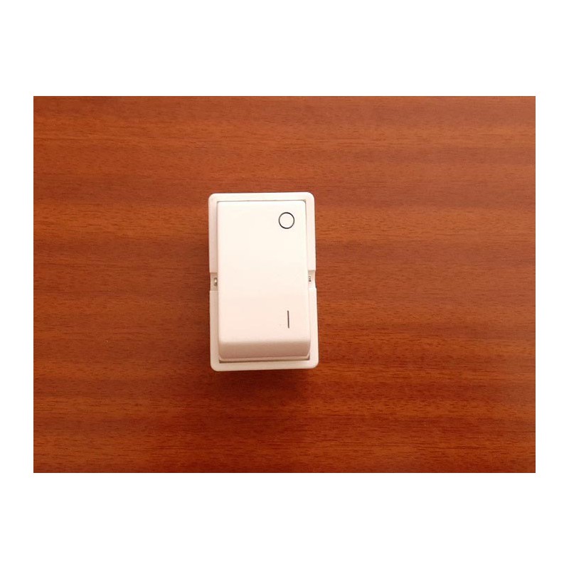 interruptor-3-polos-eunea-europoli-3002nb