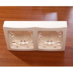 caja-2-elementos-superficie-OTEO-legrand-086092